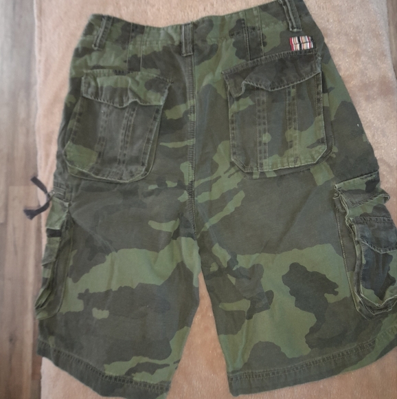 Cargo shorts, size 30 ,camo - Picture 2 of 3